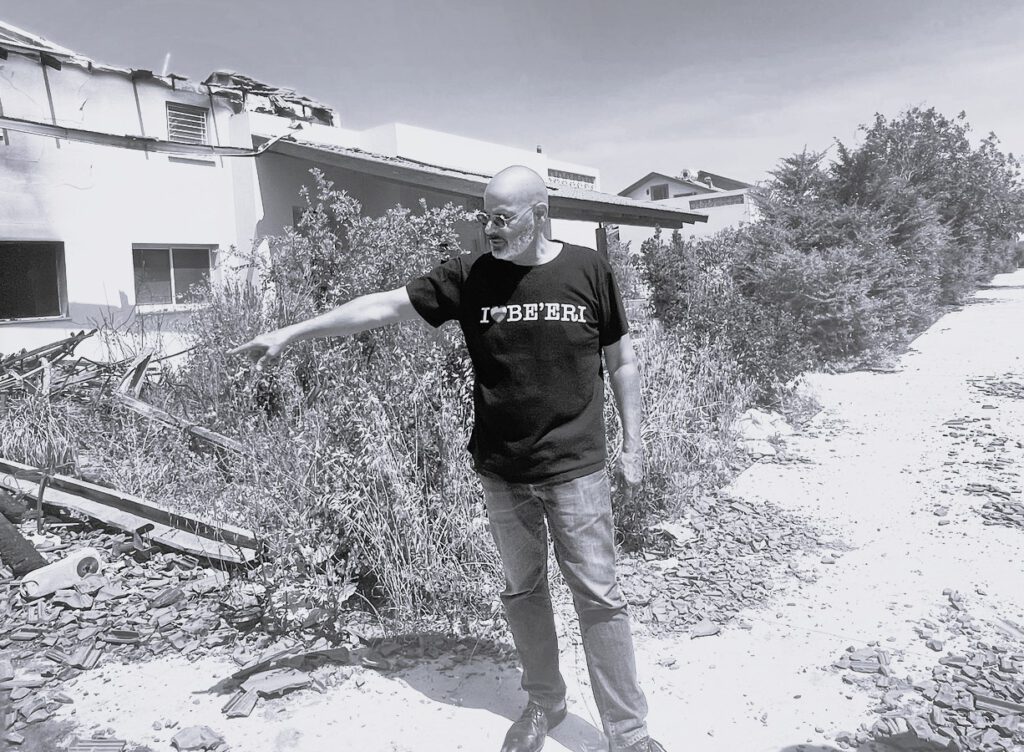 Ook na 7 oktober blijven deze Israëli’s nabij de vijand wonen